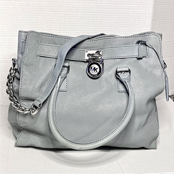 Michael Kors Hamilton Shoulder Bag - Picture 3 of 16